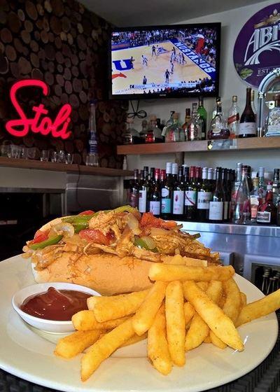 Moreton Bay Boat Club Restaurant - Northern Rivers Accommodation 7