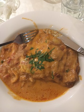 Piazza Italia - Northern Rivers Accommodation 0