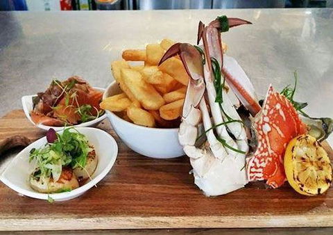 Lighthouse Beach Cafe - Northern Rivers Accommodation 18