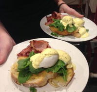 Le Cafe on St George - Northern Rivers Accommodation
