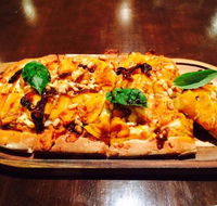 four hands pizza bar  grill - Northern Rivers Accommodation