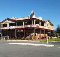 The Royal Hotel - Northern Rivers Accommodation