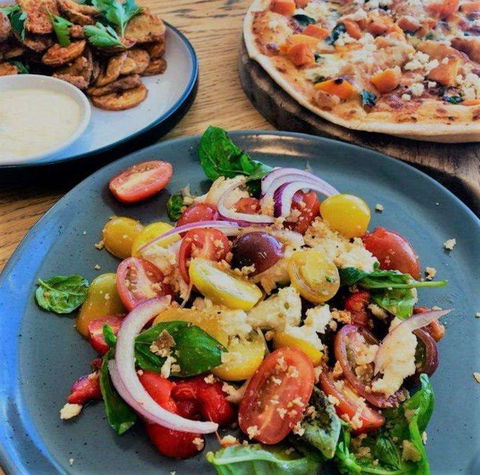 Tom's Italian - Northern Rivers Accommodation 0