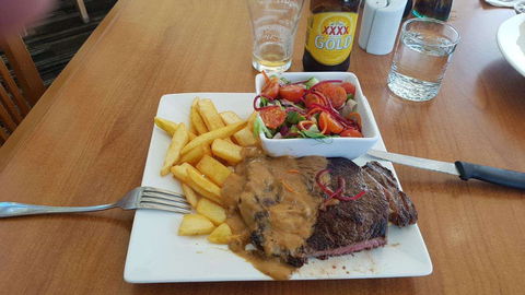 Charlie's Restaurant & Bar - Northern Rivers Accommodation 0