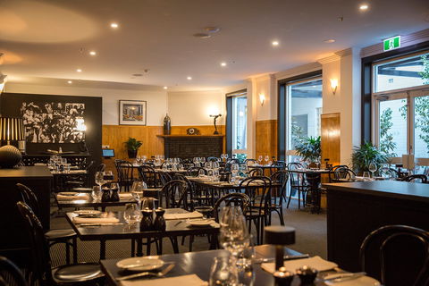 Deco Wine Bar And Restaurant - Northern Rivers Accommodation 0