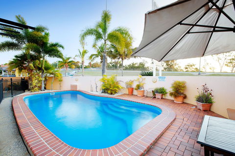 Glenmore Tavern - Park Avenue - Northern Rivers Accommodation 0