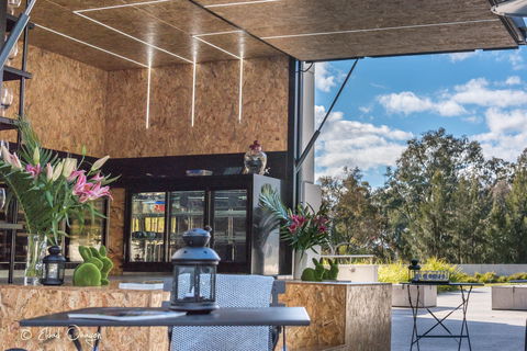 The Pop Inn By Wine Bar Co. - Northern Rivers Accommodation 1