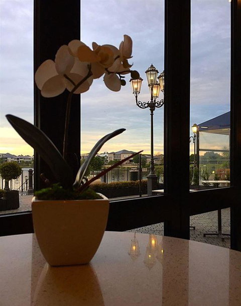 LakeFront Bistro - Northern Rivers Accommodation 12