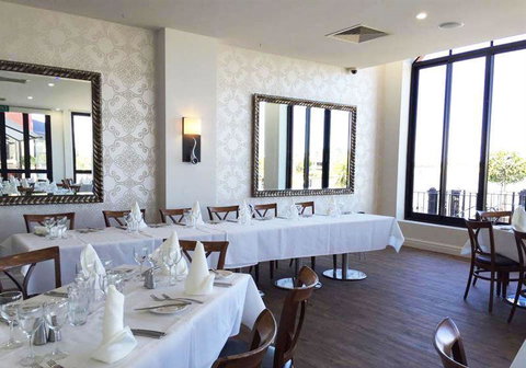 LakeFront Bistro - Northern Rivers Accommodation 25