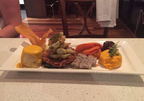 LakeFront Bistro - Northern Rivers Accommodation 2