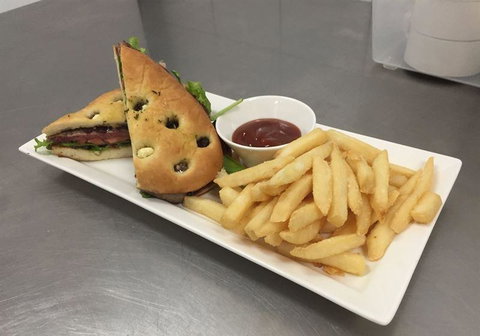 LakeFront Bistro - Northern Rivers Accommodation 7