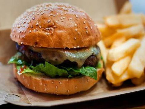 Takeaway On Lee - Closed Until Further Notice - Northern Rivers Accommodation 1