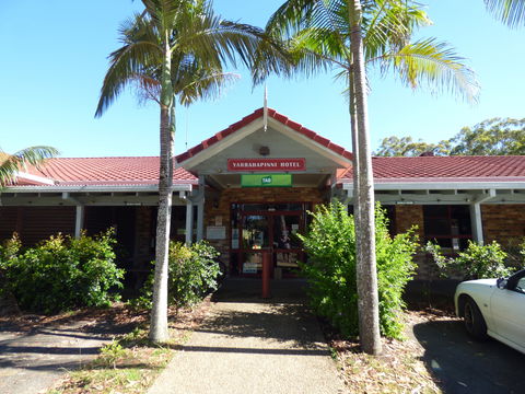 Stuarts Point Tavern / Yarrahinni Hotel - Northern Rivers Accommodation 1
