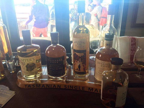 Bruny Island Smokehouse & Wine Bar - Northern Rivers Accommodation 0