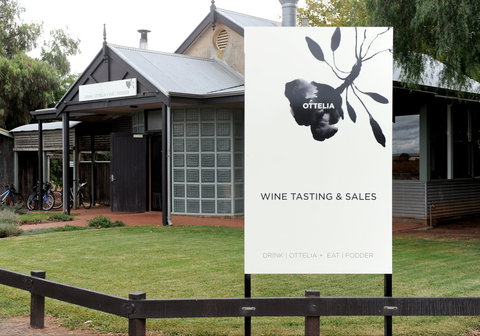 Drink Ottelia + Eat Fodder - Northern Rivers Accommodation 2