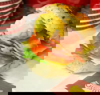 Nathan's Famous - Prairiewood - Northern Rivers Accommodation