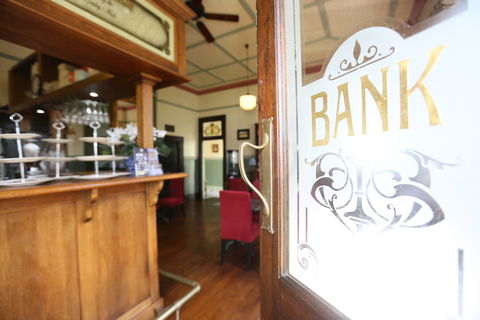 The Old Bank Gladstone - Northern Rivers Accommodation 0
