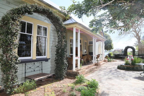 The Old Bank Gladstone - Northern Rivers Accommodation 1