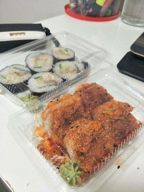 Au Sushi World - Northern Rivers Accommodation 0