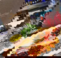 Social Dining - Northern Rivers Accommodation