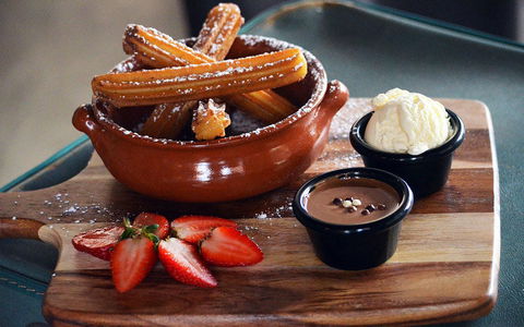 Sir Braxton Chocolate Bar - Northern Rivers Accommodation 0