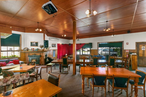 Archies Couch - Northern Rivers Accommodation 1