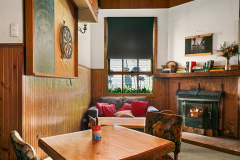 Archies Couch - Northern Rivers Accommodation 2