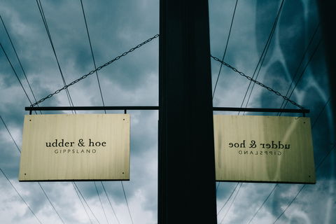 Udder & Hoe - Northern Rivers Accommodation 0