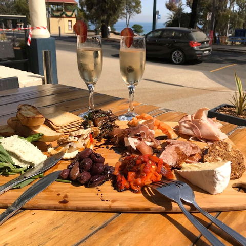 Grand Hotel Portarlington - Northern Rivers Accommodation 1