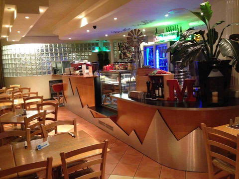 Montania Cafe Bar Restaurant - Northern Rivers Accommodation 0