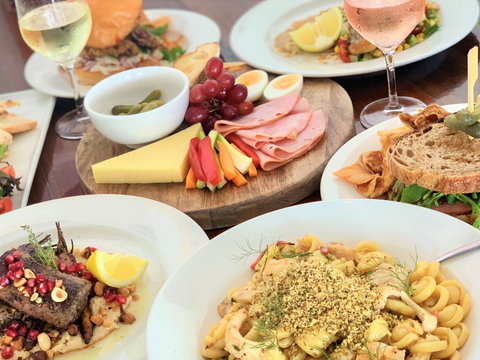 The Pavilions Hotel Terranora - Northern Rivers Accommodation 1