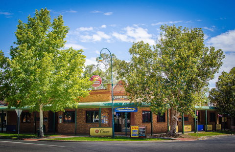 Crown Hotel Wentworth - Northern Rivers Accommodation 1