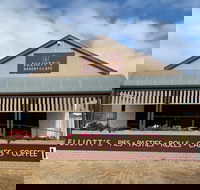 Elliott's Bakery  Cafe - Northern Rivers Accommodation