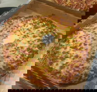Pizza Deluxe - Northern Rivers Accommodation