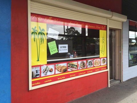 T & Ellie - Northern Rivers Accommodation 0