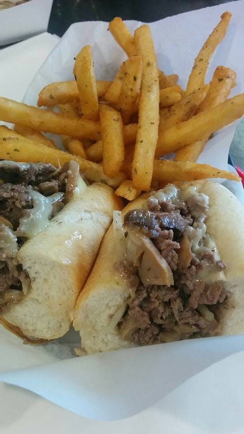 PJ's Steaks - West End - Northern Rivers Accommodation 0