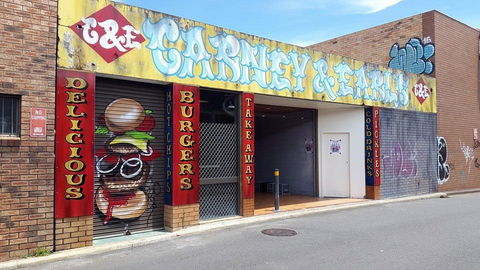 Carney & Earl's - Northern Rivers Accommodation 0