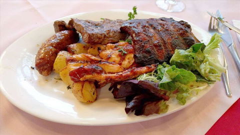 Rosewood Cottage Steakhouse - Northern Rivers Accommodation 0