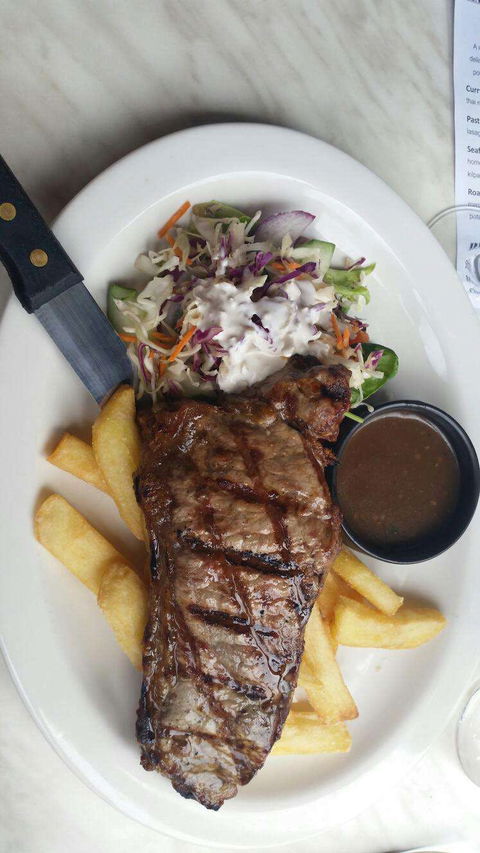 Swinging Pig - Northern Rivers Accommodation 0