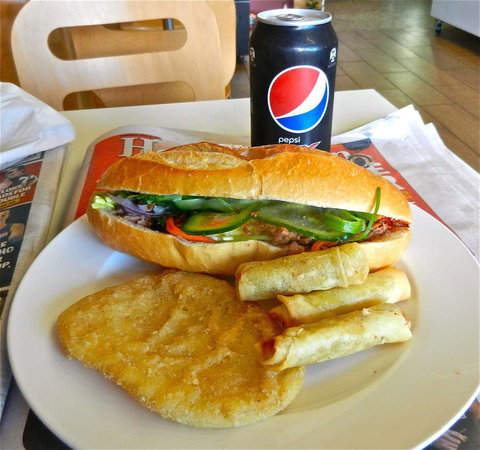 VN Wrap 'n' Roll - Sunshine North - Northern Rivers Accommodation 0