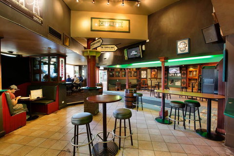 O'Malley's Irish Bar - Mooloolaba - Northern Rivers Accommodation 0