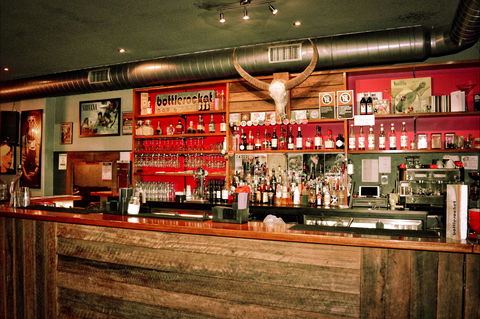 Bottlerocket Bar And Cafe - Northern Rivers Accommodation 1