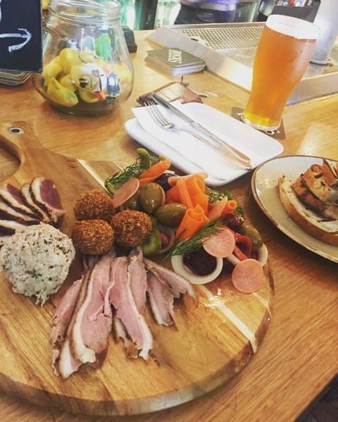 The Duck Inn Pub & Kitchen - Northern Rivers Accommodation 0