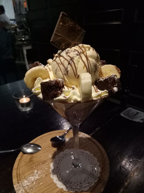 St. Louis House Of Fine Ice Cream & Dessert - Northern Rivers Accommodation 8