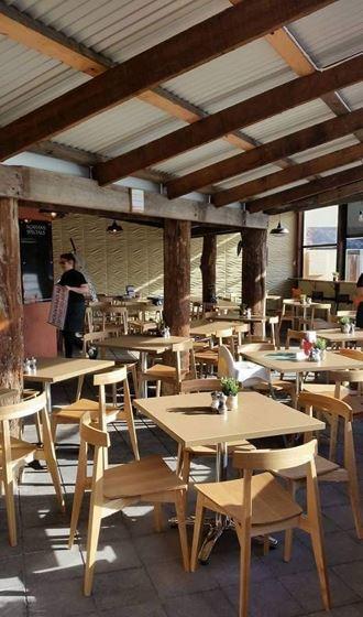 Agatha's Licensed Cafe - Northern Rivers Accommodation 6