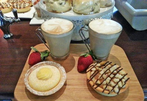 Agatha's Licensed Cafe - Northern Rivers Accommodation 8