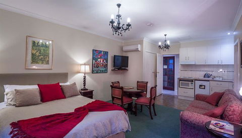 Ruby's Cafe - Northern Rivers Accommodation 22