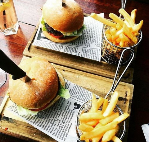 The Windsor Hotel - Northern Rivers Accommodation 18