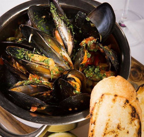 The Windsor Hotel - Northern Rivers Accommodation 22