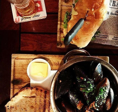 The Windsor Hotel - Northern Rivers Accommodation 25